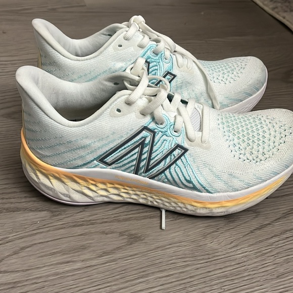 NEW-BALANCE FRESH FOAM - Picture 4 of 6